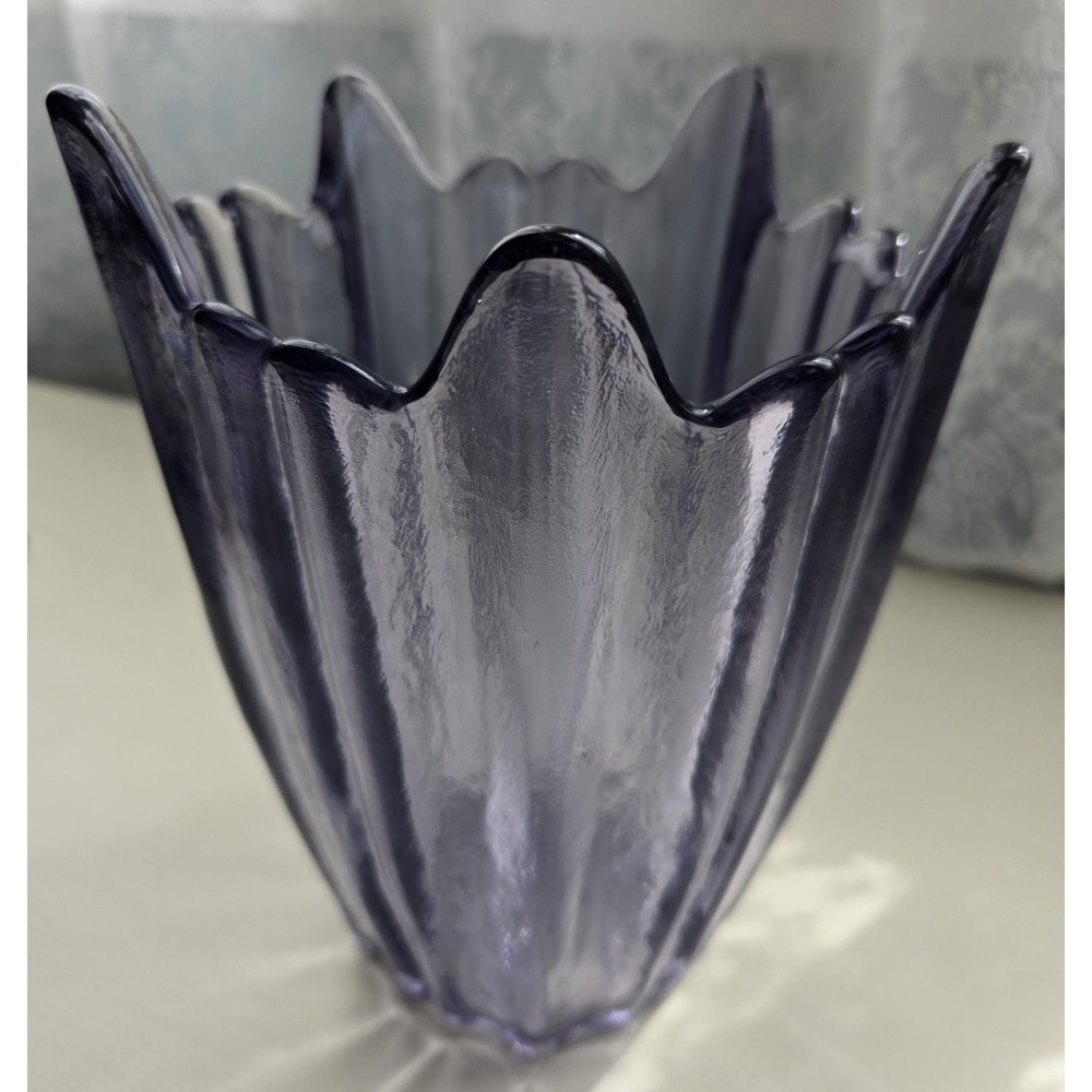 Vintage Vase Hard To Find Rare 5 Petal Textured Thick Heavy Purple Viking Glass